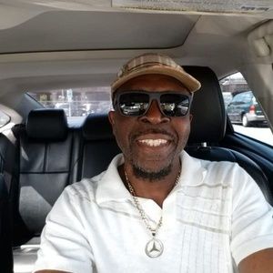 Meet your Posher, Leon